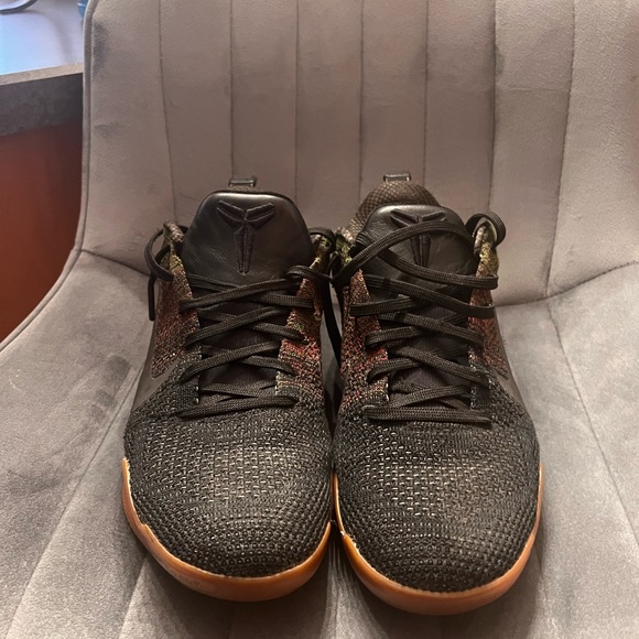 Kobe black horses size 11 main image 4
